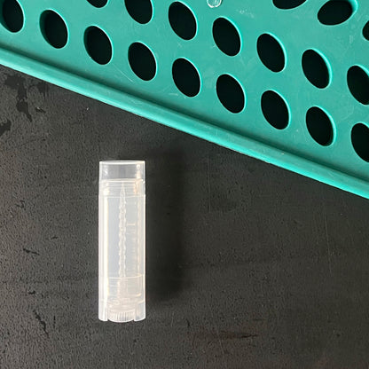 Tube baume plat oval en plastique transparent 7ml